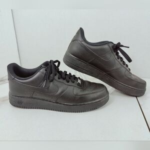 EUC Nike Men's Air Force 1 07 Low Sneakers, Black, Sz 13